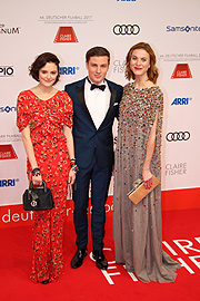 NEW STARS @ DEUTSCHER FILMBALL 2017: Lea von Acken (spielt die "Anne Frank"), Jannik Schümann, Theresa von Eltz @ Deutscher Filmball 2017 (©Foto: Martin Schmitz)